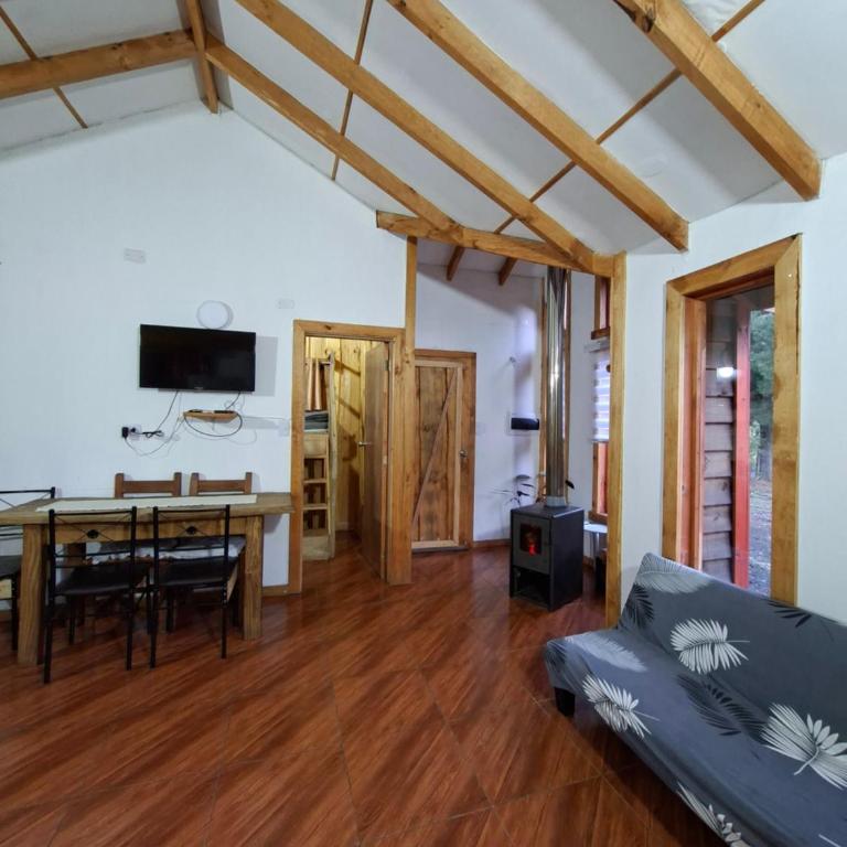 Refugio entre Coihues - Two-Bedroom Chalet - 17