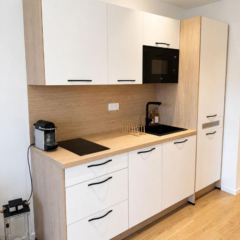 Cosy Appartement avec piscine, balcon vue canal & parking privé - One-Bedroom Apartment - 2