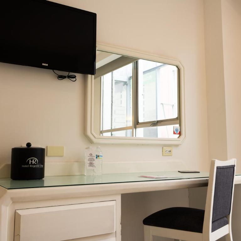 Hotel Regente - Chambre Lit Queen-Size - 3