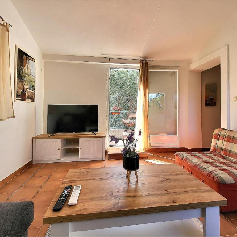 Apartments Maris - Apartman s 1 Spavaćom Sobom i Terasom - 6