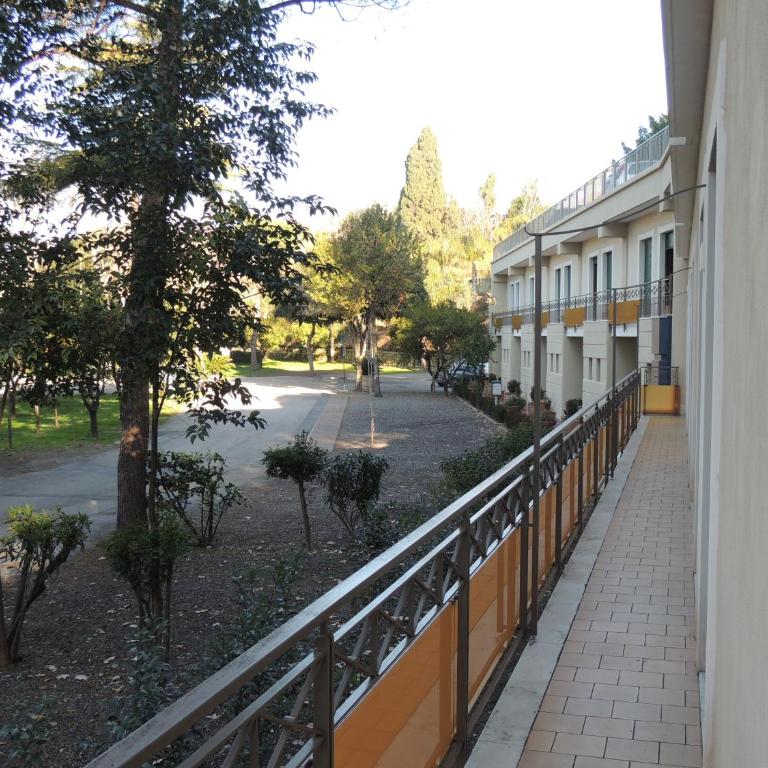 Hotel Zeus - Camera Matrimoniale con Balcone - 7