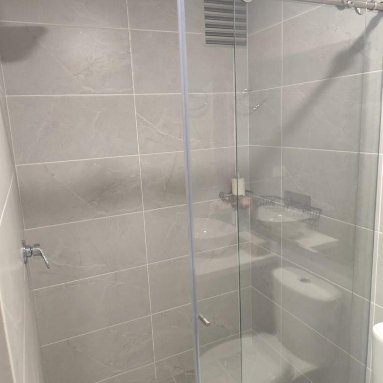 La Mejor Zona, Exclusivo apartamento, Completamente Dotado en El Cable, Palogrande - Apartamento de 2 dormitorios - 4
