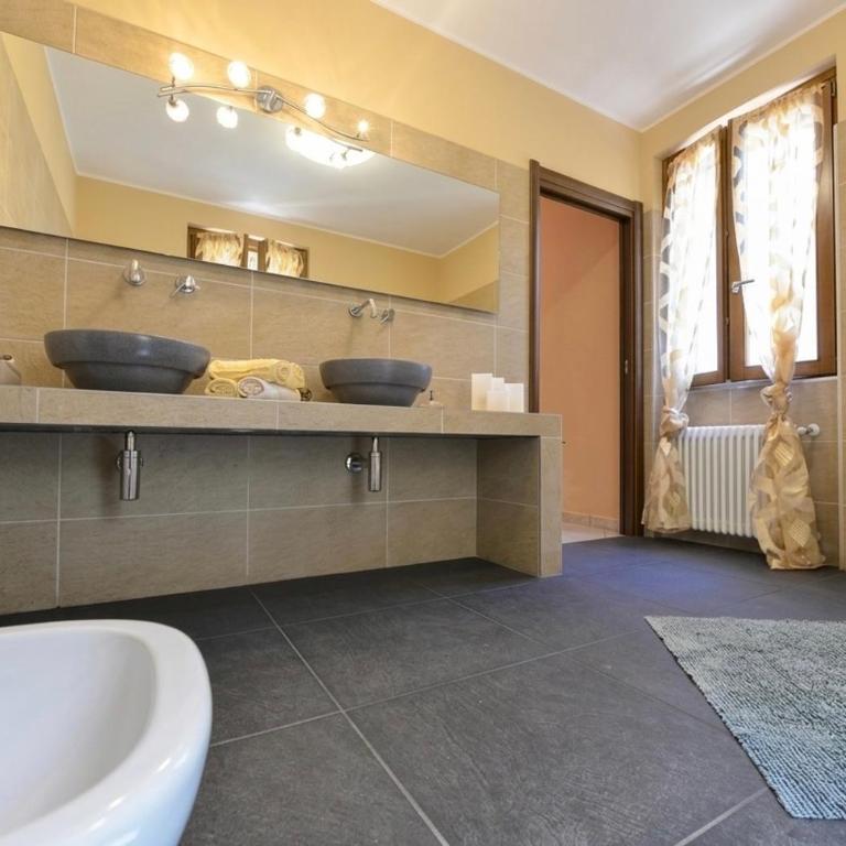 NEW Larioview suites - Appartamento con 1 Camera da Letto e Vasca Idromassaggio - 5