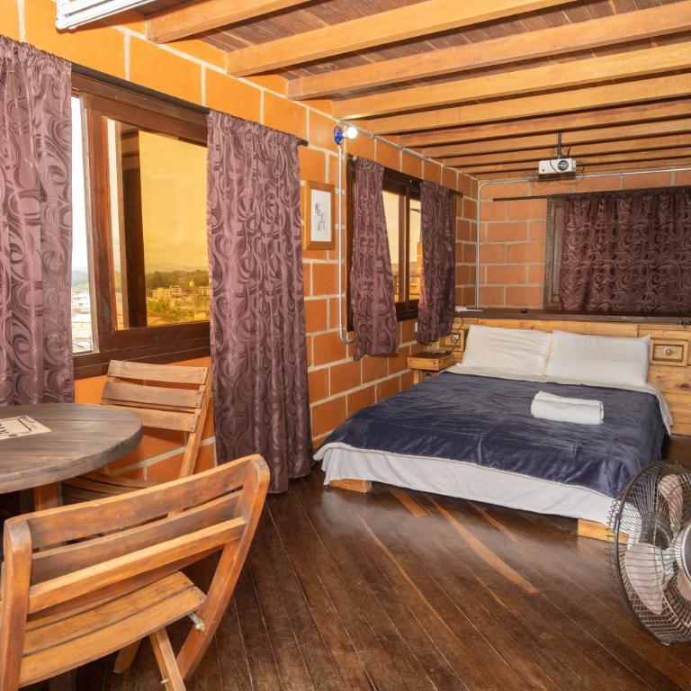 Hotel Alto lindo - Superior Family Room - 4
