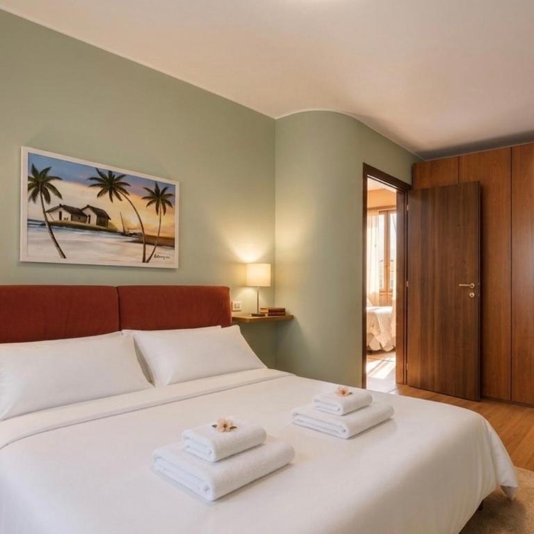 NEW Larioview suites - Appartamento con 1 Camera da Letto e Vasca Idromassaggio - 4