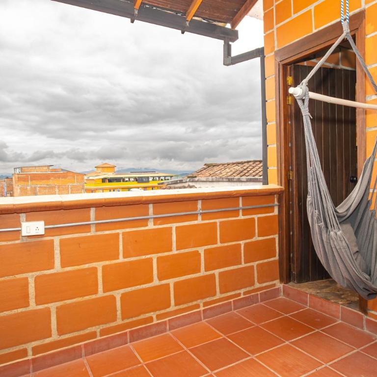 Hotel Alto lindo - Quadruple Room with Balcony - 4