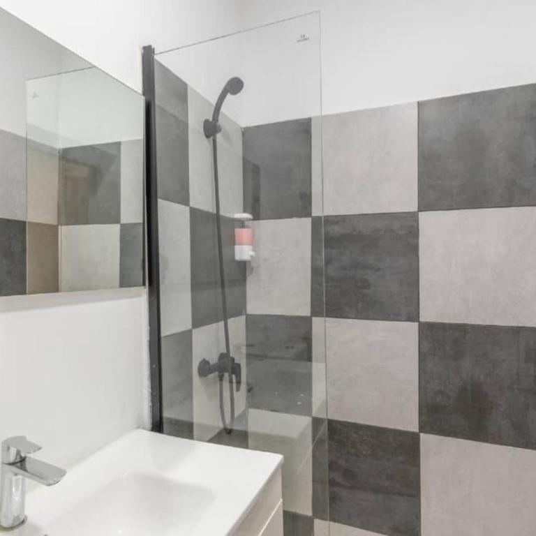 Travies@C.M - Doppelzimmer mit eigenem Bad - 7