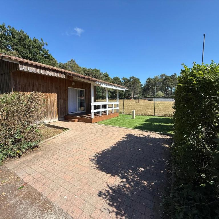 Chalet Boisé, climatisé - Piscine Village Khélus - Chalet 1 Chambre - 3