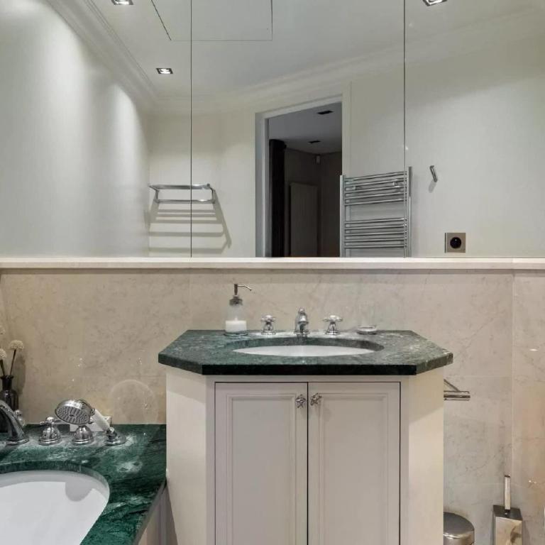 Exceptional apartment with terrace and view - Appartement - 5