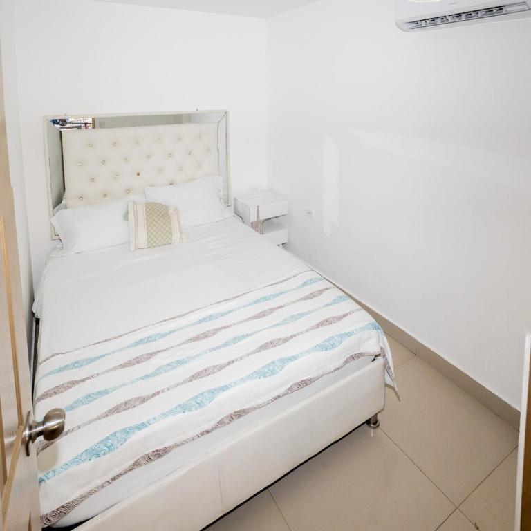 Apartamento Los Manglares - Four-Room Apartment - 8