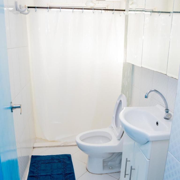 Apartamento Los Manglares - Four-Room Apartment - 17