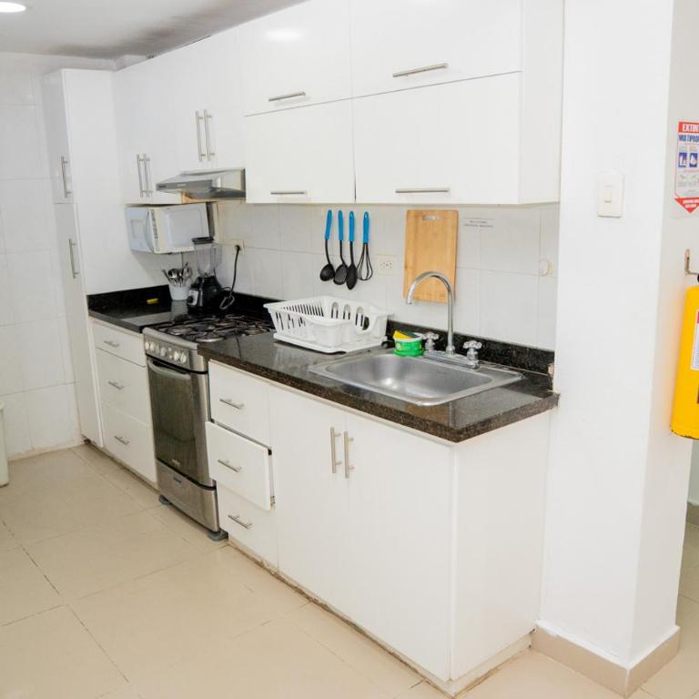 Apartamento Los Manglares - Four-Room Apartment - 16