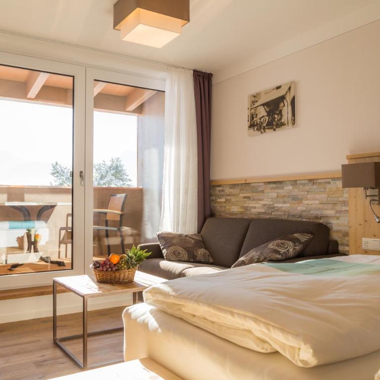 Hotel Christine - Doppelzimmer mit Balkon - 13