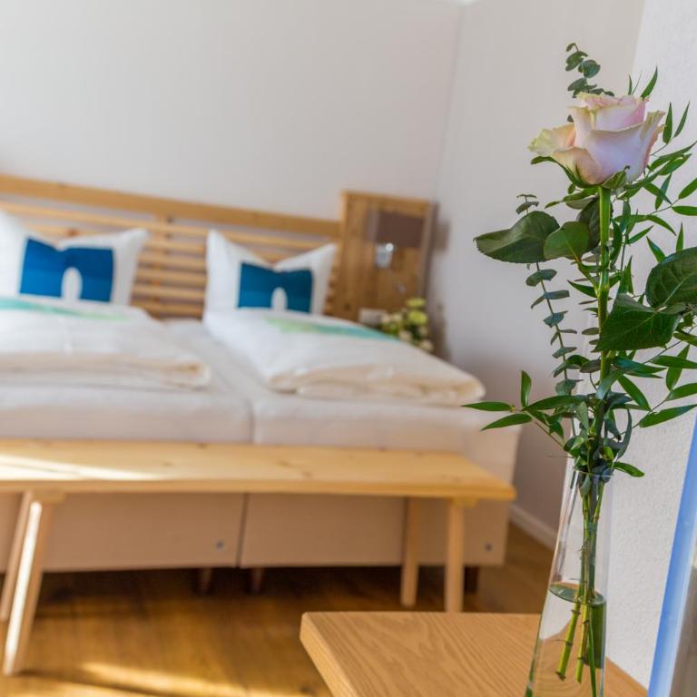 Hotel Christine - Doppelzimmer mit Balkon - 10