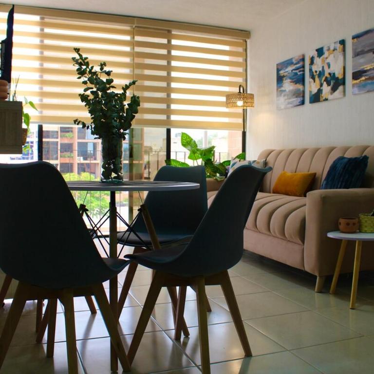 Private Apartment with AC & Parking Near Stadium Jalisco - Three-Bedroom Apartment - 33