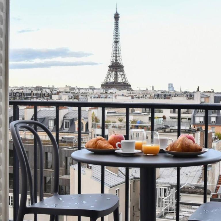 Eiffel Tower View 1BR Newly Renovated and Elegant - Apartment - 6