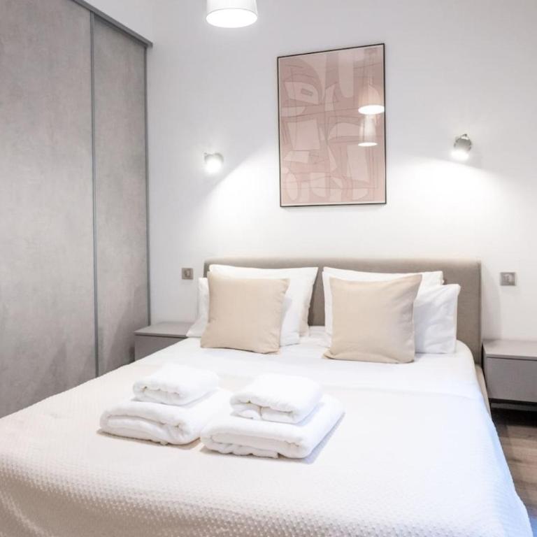 Eiffel Tower and Arc de Triomphe Elegant 1BR - Appartamento - 1