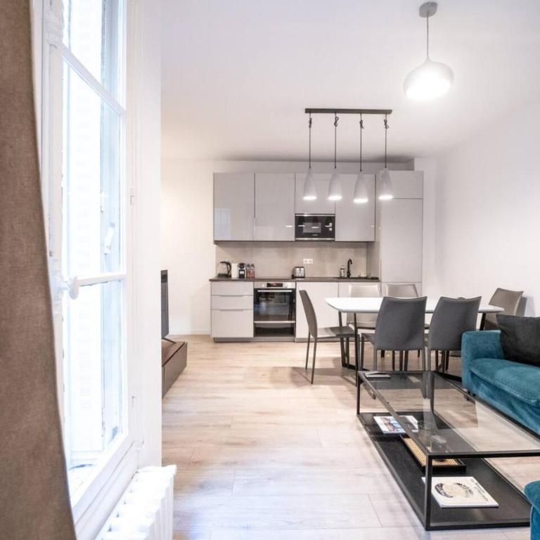 Eiffel Tower and Arc de Triomphe Elegant 1BR - Appartamento - 5