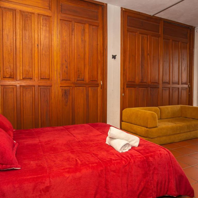 Hotel Alto lindo - Quadruple Room with Balcony - 12