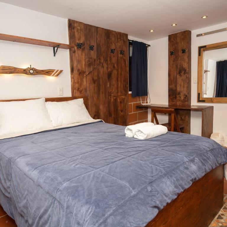 Hotel Alto lindo - Deluxe Queen Room - 4