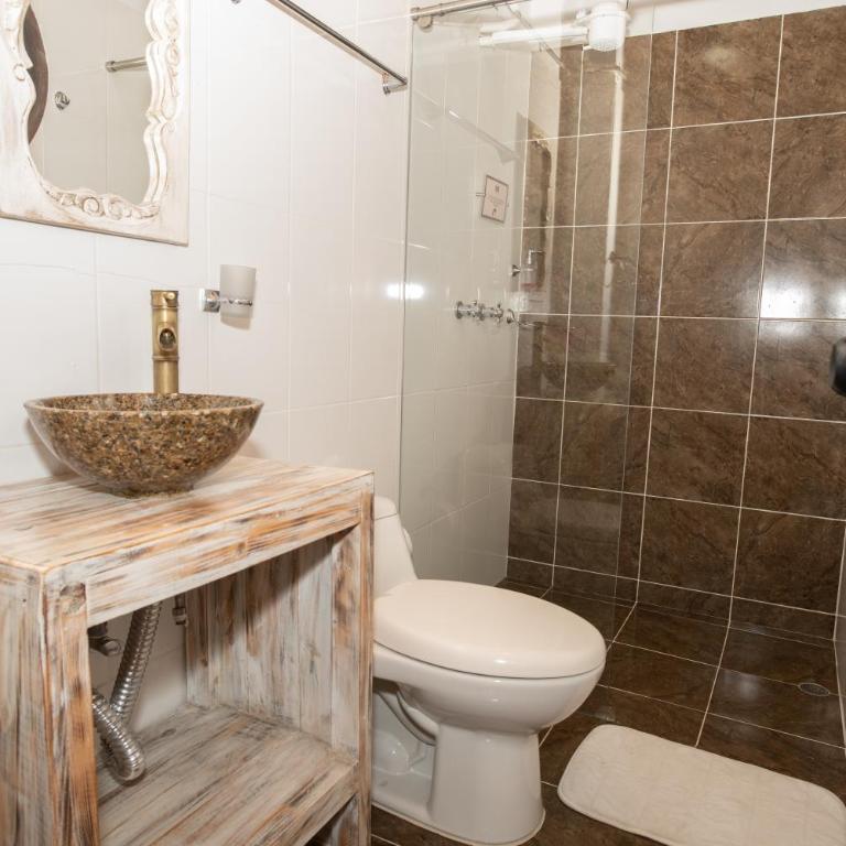 Hotel Alto lindo - Suite with Balcony - 2