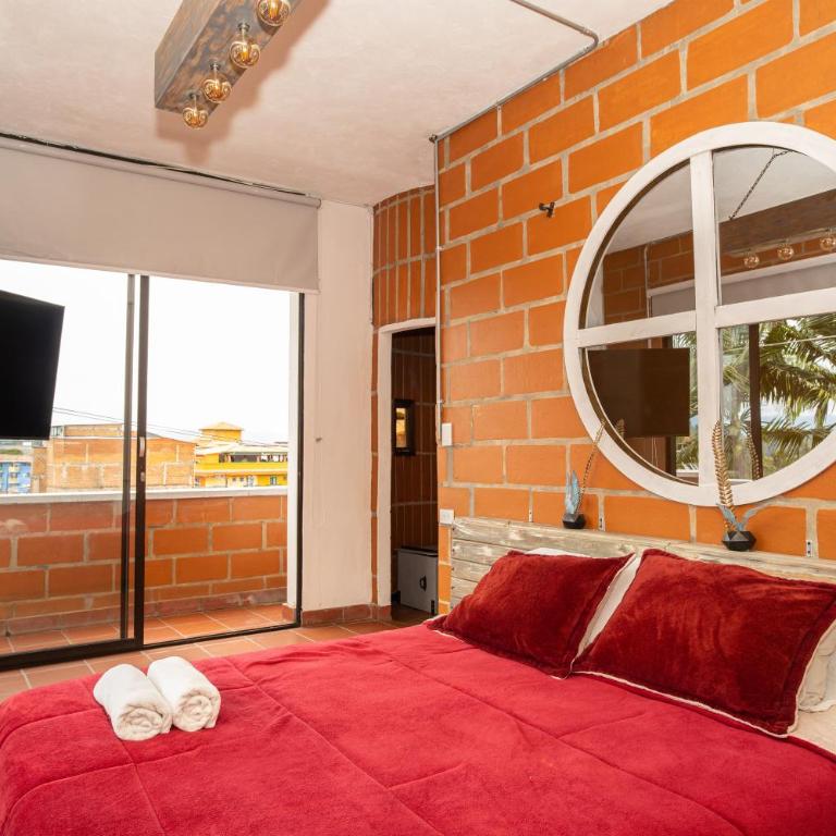 Hotel Alto lindo - Suite with Balcony - 9