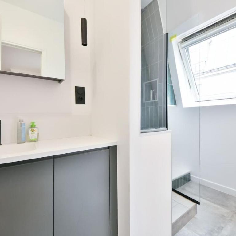 Cozy and Chic 1BR Near Champs Elysees - Apartamento - 9