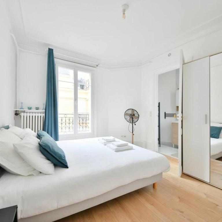 Newly furnished 2BR AC near Eiffel Tower - Apartment - 9