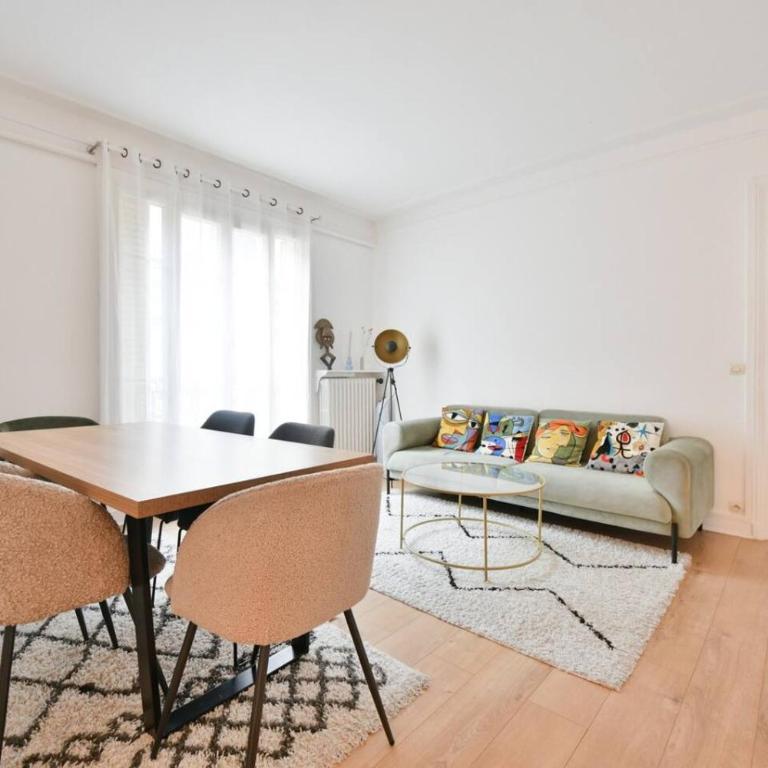 Newly furnished 2BR AC near Eiffel Tower - Apartment - 14