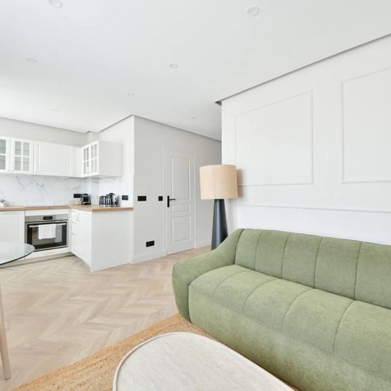 Eiffel Tower View 1BR Newly Renovated and Bright - Appartement - 8