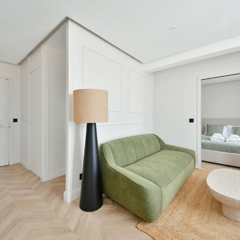 Eiffel Tower View 1BR Newly Renovated and Bright - Appartement - 9
