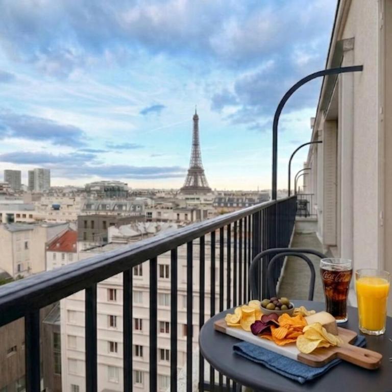Eiffel Tower View 1BR Newly Renovated and Bright - Appartement - 21