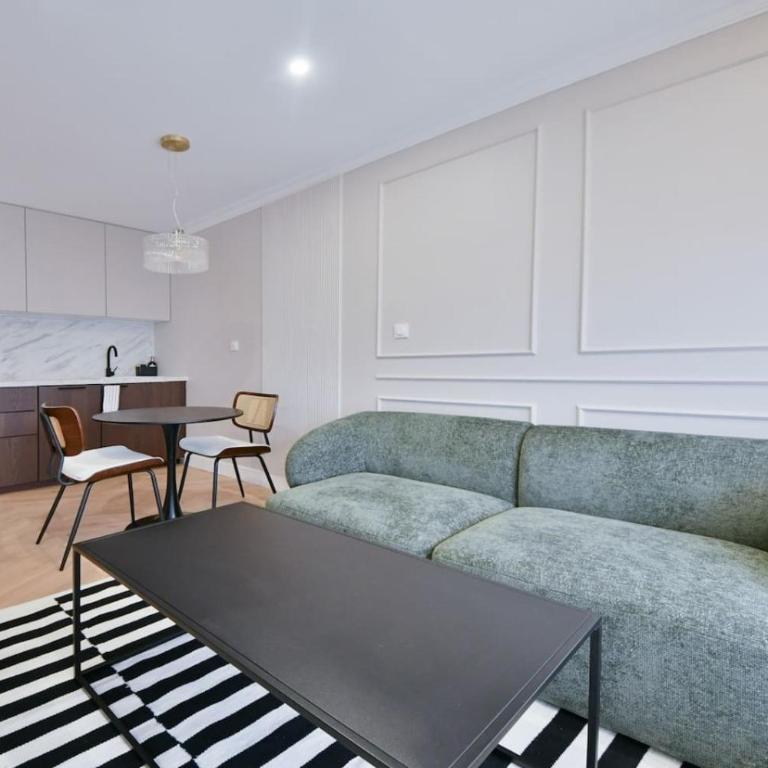 Luxury Studio with Stunning Eiffel Tower View - Appartement - 25