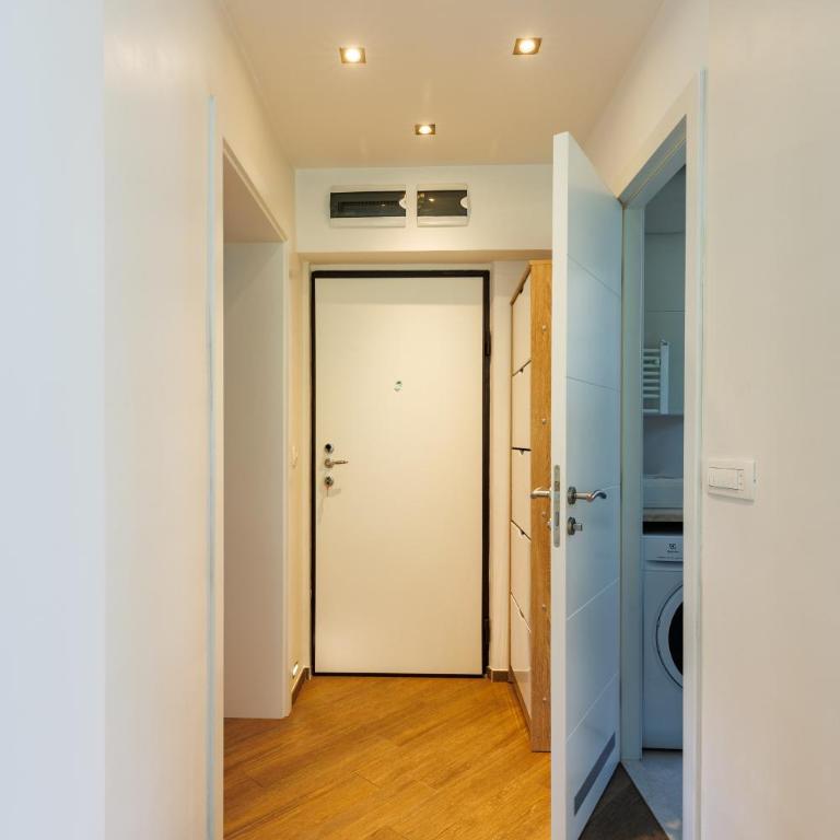 Modern & Fully equipped apartment near Sarajevo Bus station - One-Bedroom Apartment - 17