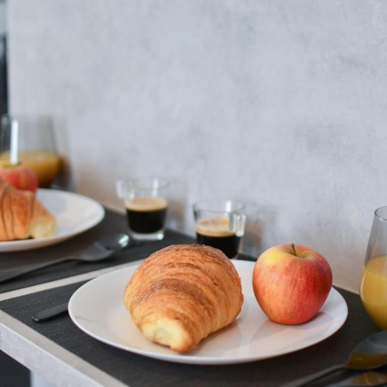Chic 1BR Central Location Newly Refurbished - Appartement - 5