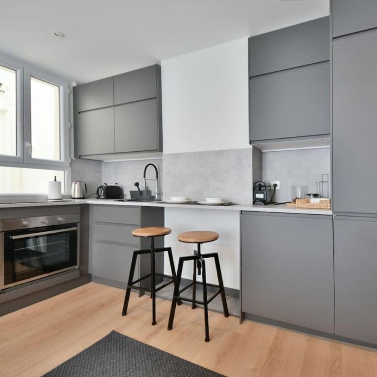 Chic 1BR Central Location Newly Refurbished - Appartement - 10
