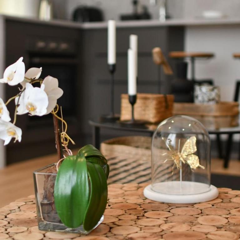 Chic 1BR Central Location Newly Refurbished - Appartement - 11