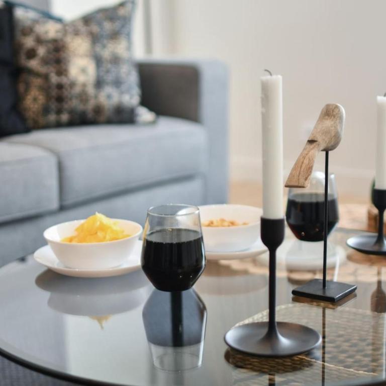 Chic 1BR Central Location Newly Refurbished - Appartement - 12