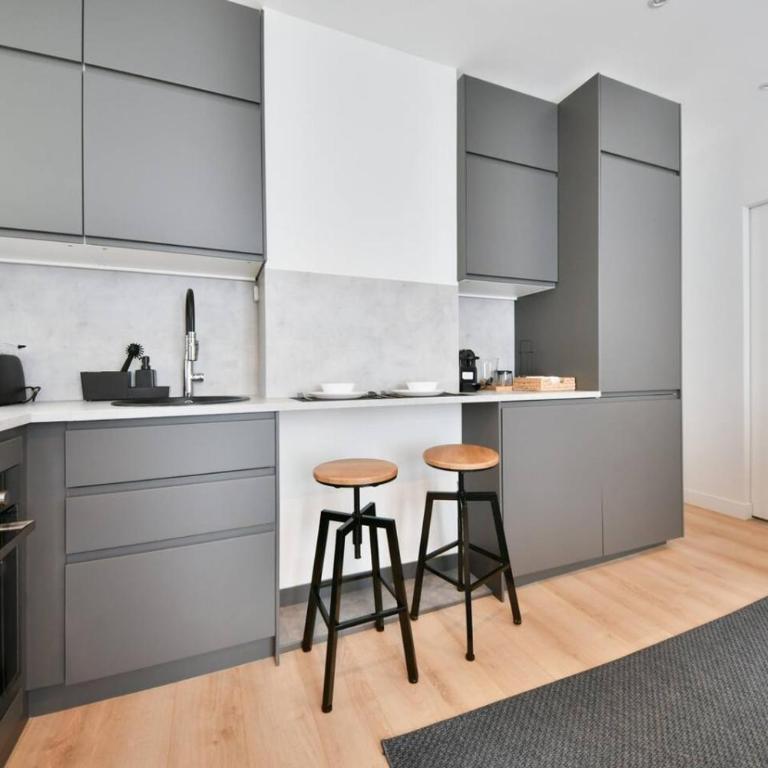 Chic 1BR Central Location Newly Refurbished - Appartement - 13