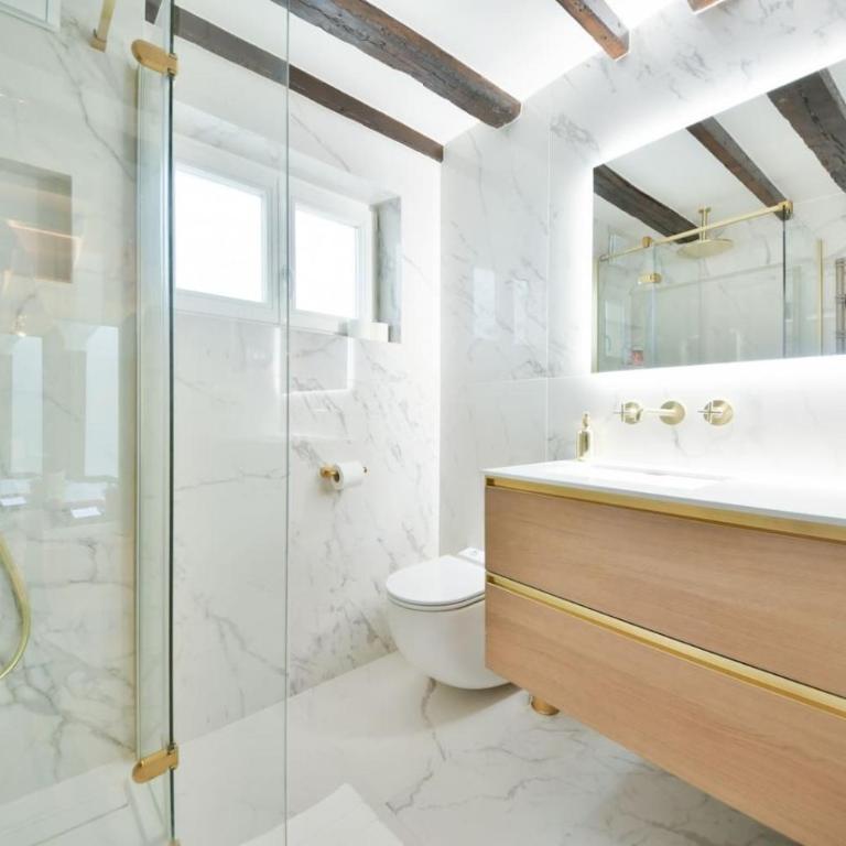 Luxurious 3BR near Champs Elysees Parisian Charm - Appartement - 3