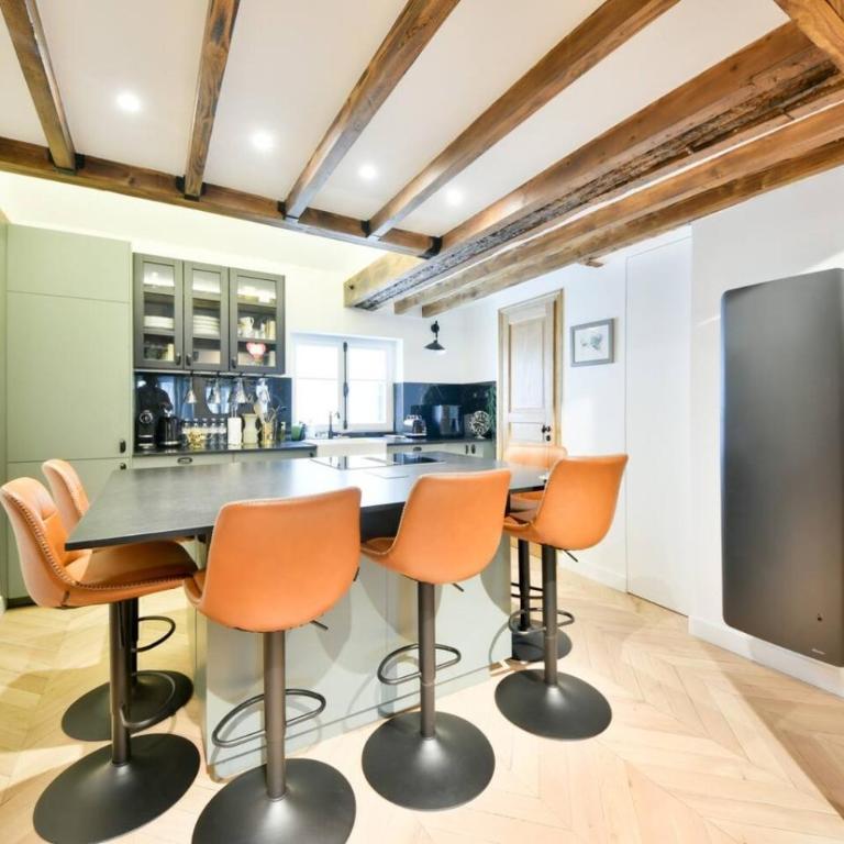 Luxurious 3BR near Champs Elysees Parisian Charm - Appartement - 5