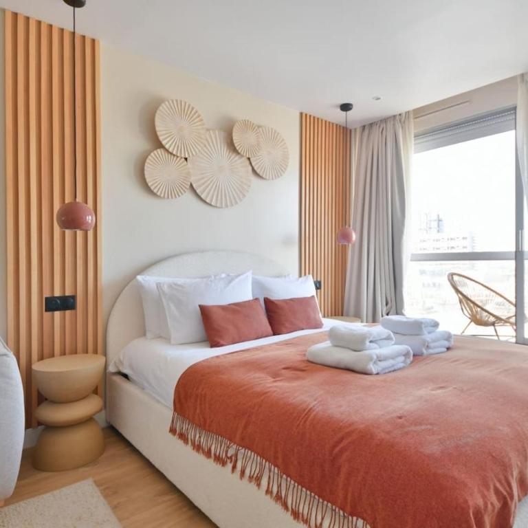 Best Eiffel Tower View Refurbished Studio - Appartement - 4