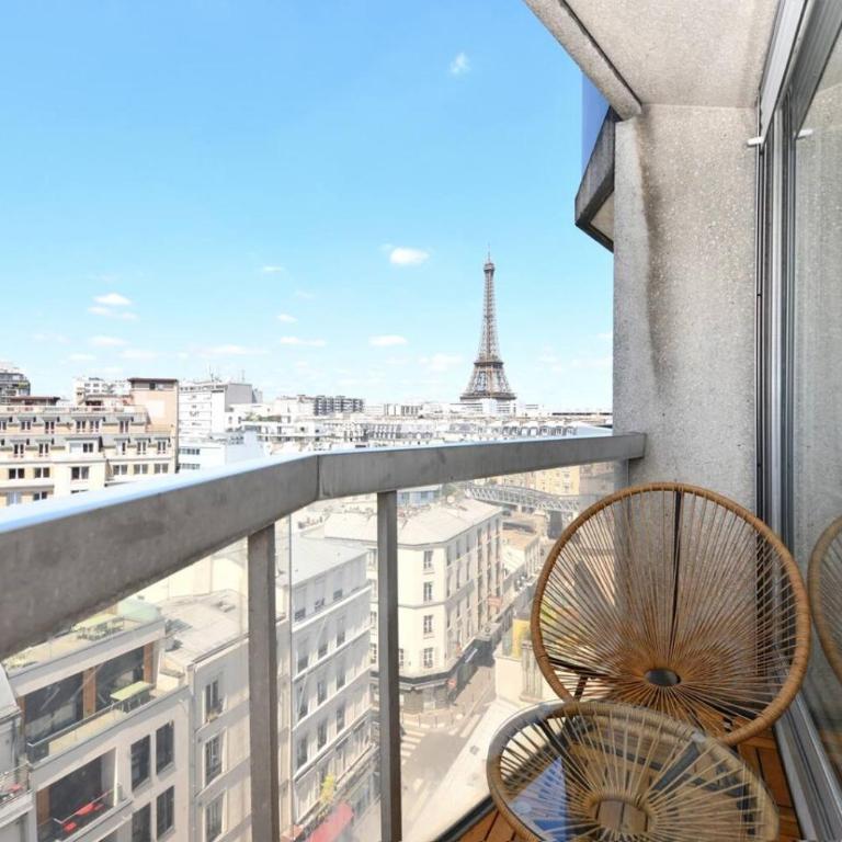 Best Eiffel Tower View Refurbished Studio - Appartement - 12