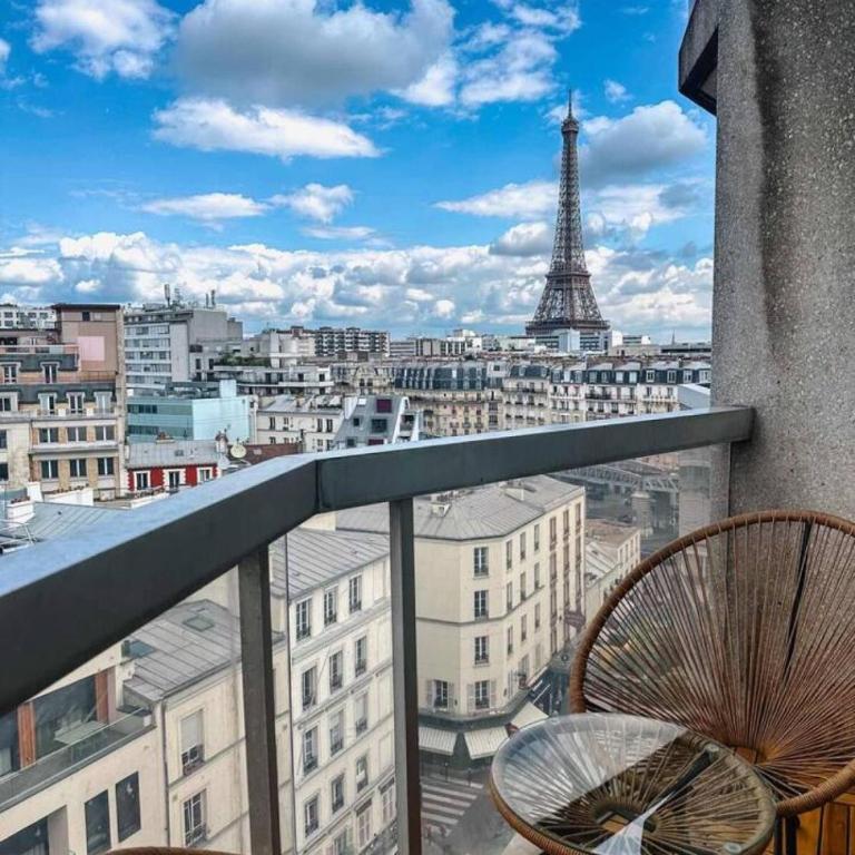 Best Eiffel Tower View Refurbished Studio - Appartement - 13