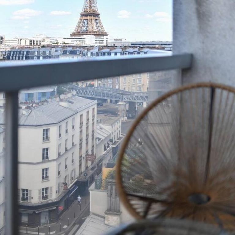 Best Eiffel Tower View Refurbished Studio - Appartement - 22