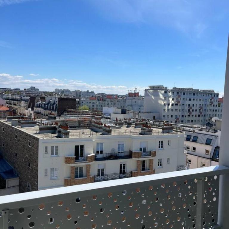 Vibrant 1BR with balcony and view of Eiffel Tower - Appartement - 11