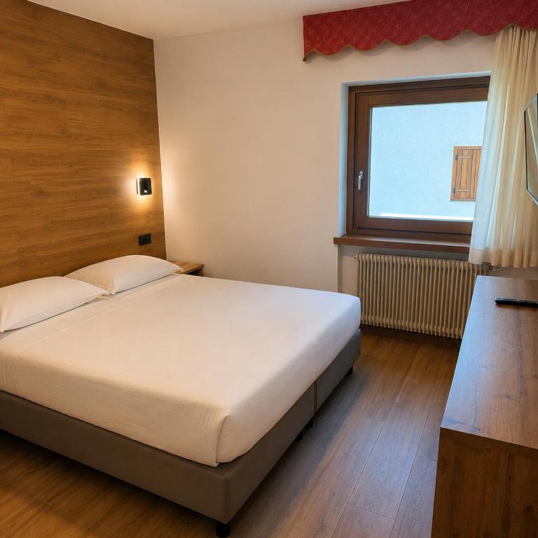 Hotel Italo - Petite Chambre Double ou Lits Jumeaux - 9