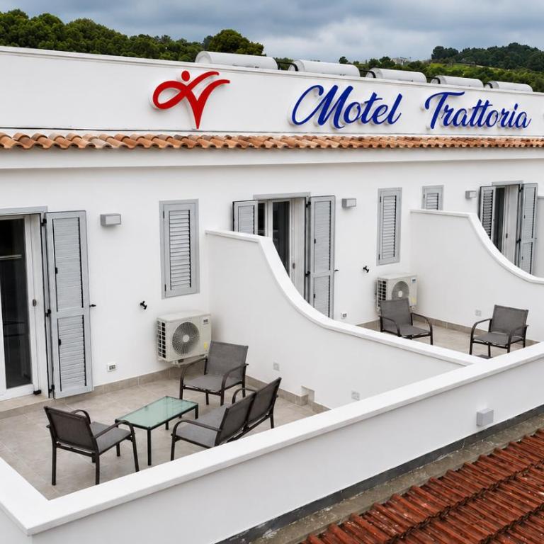 Vesta Motel - Camera Tripla con Terrazza - 2