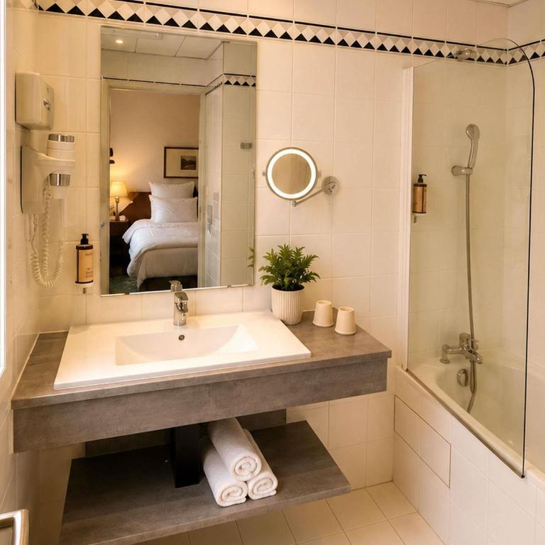 Mercure Lourdes Impérial - Chambre Triple - 3