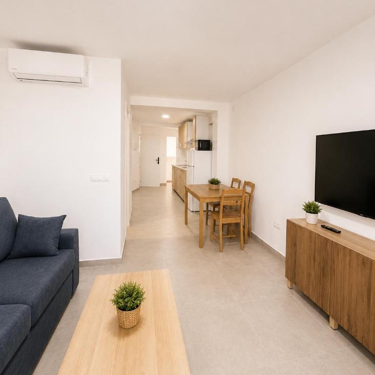 Carihuela Beachfront Apartments - Apartamento de 2 dormitorios con balcón y vistas al mar - 9